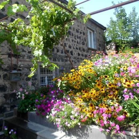 B&B Ruzan Yeghegnadzor Екстер'єр фото
